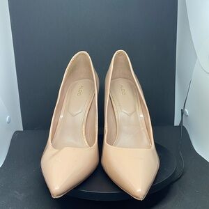 ALDO Women's Beige Pointed Preowned Heels size 10